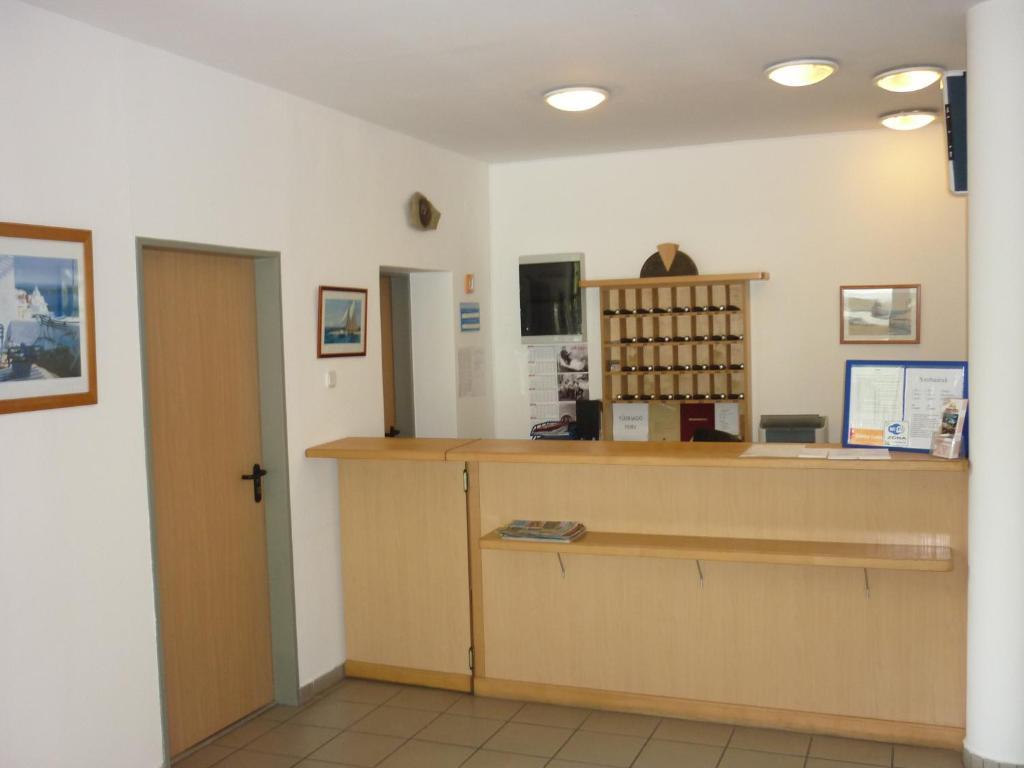 Hotel Holiday Siófok Buitenkant foto